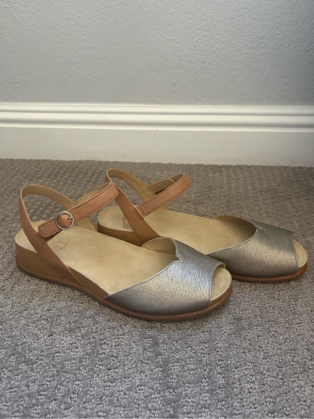 Dansko Cass Ankle strap peep toe wedge sandal size 40 US 10